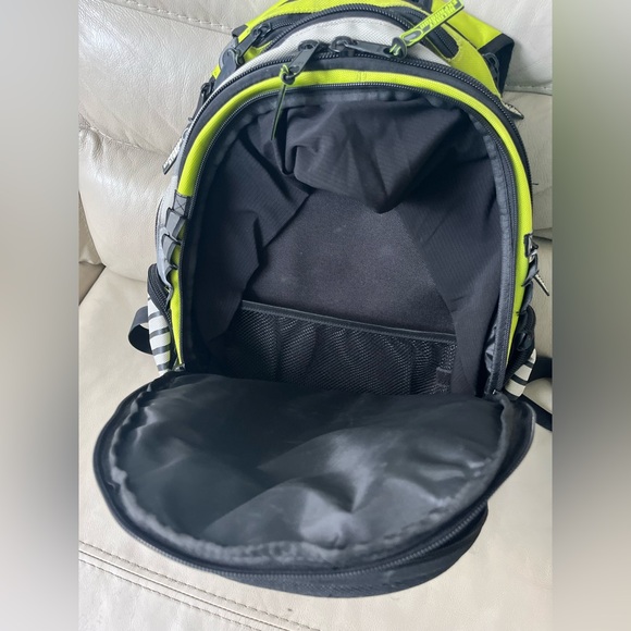 Fly Motorcycle Backpack - Picture 7 of 8